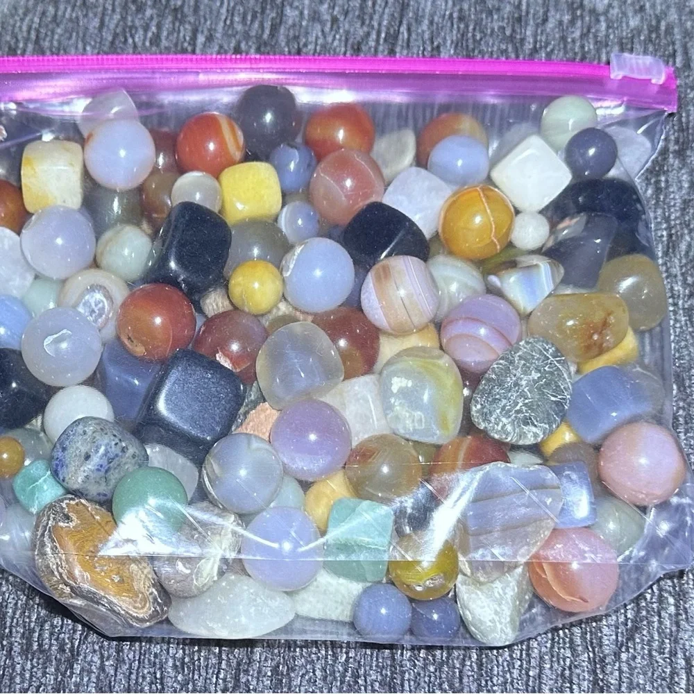 Crystals & Stones - Picture 1 of 7